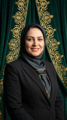 نیلوفر آریا